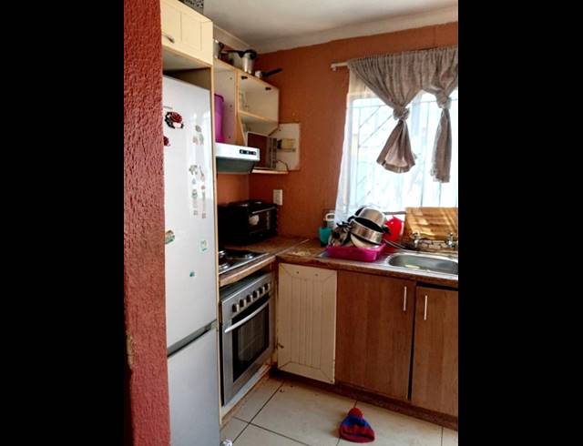 3 BEDROOM HOUSE FOR SALE IN MEADOWLANDS